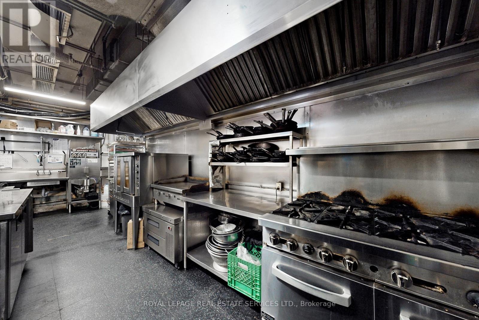 8, 9, 10 - 399 Elizabeth Street, Burlington, Ontario  L7R 0A4 - Photo 30 - W12792662