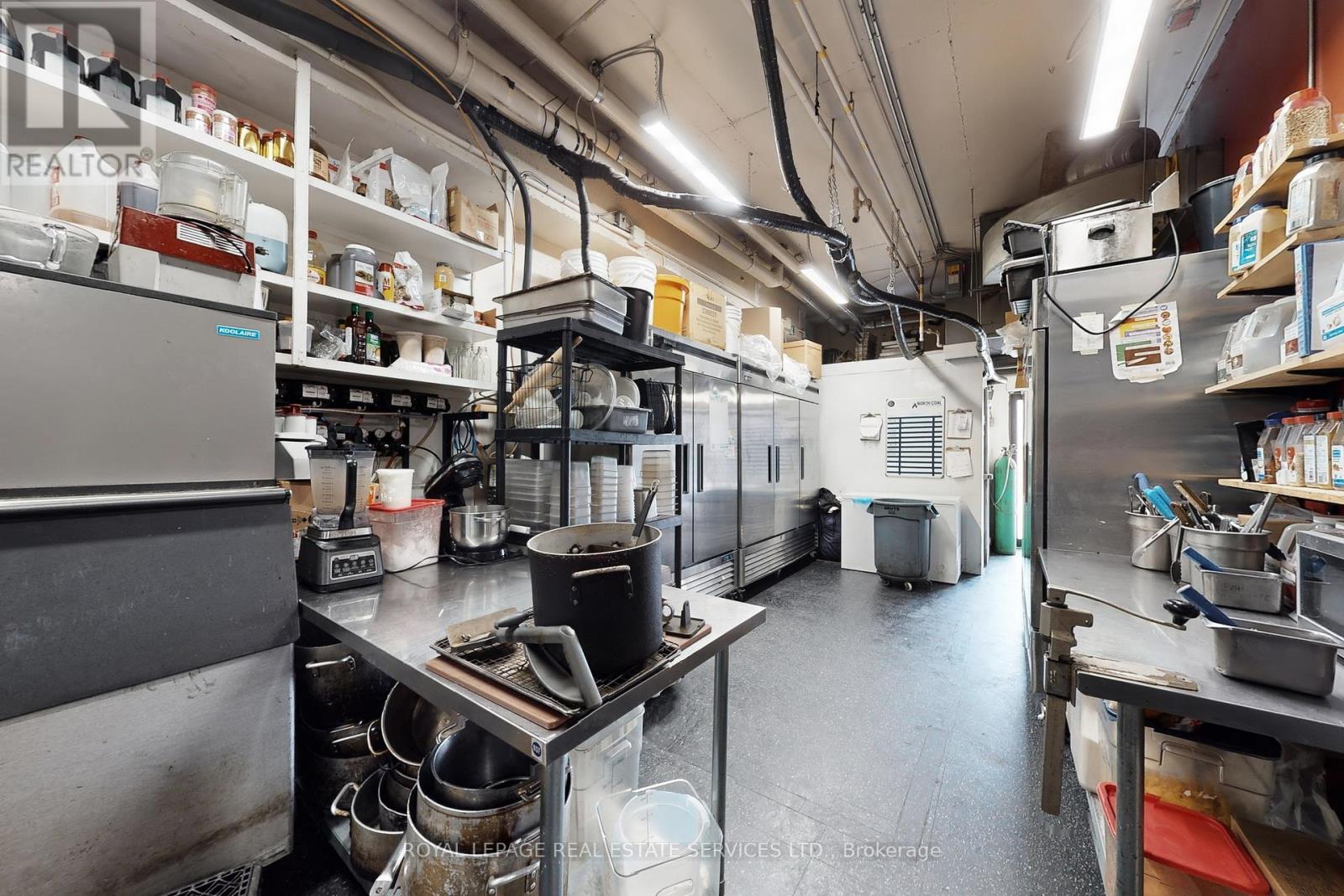 8, 9, 10 - 399 Elizabeth Street, Burlington, Ontario  L7R 0A4 - Photo 32 - W12792662