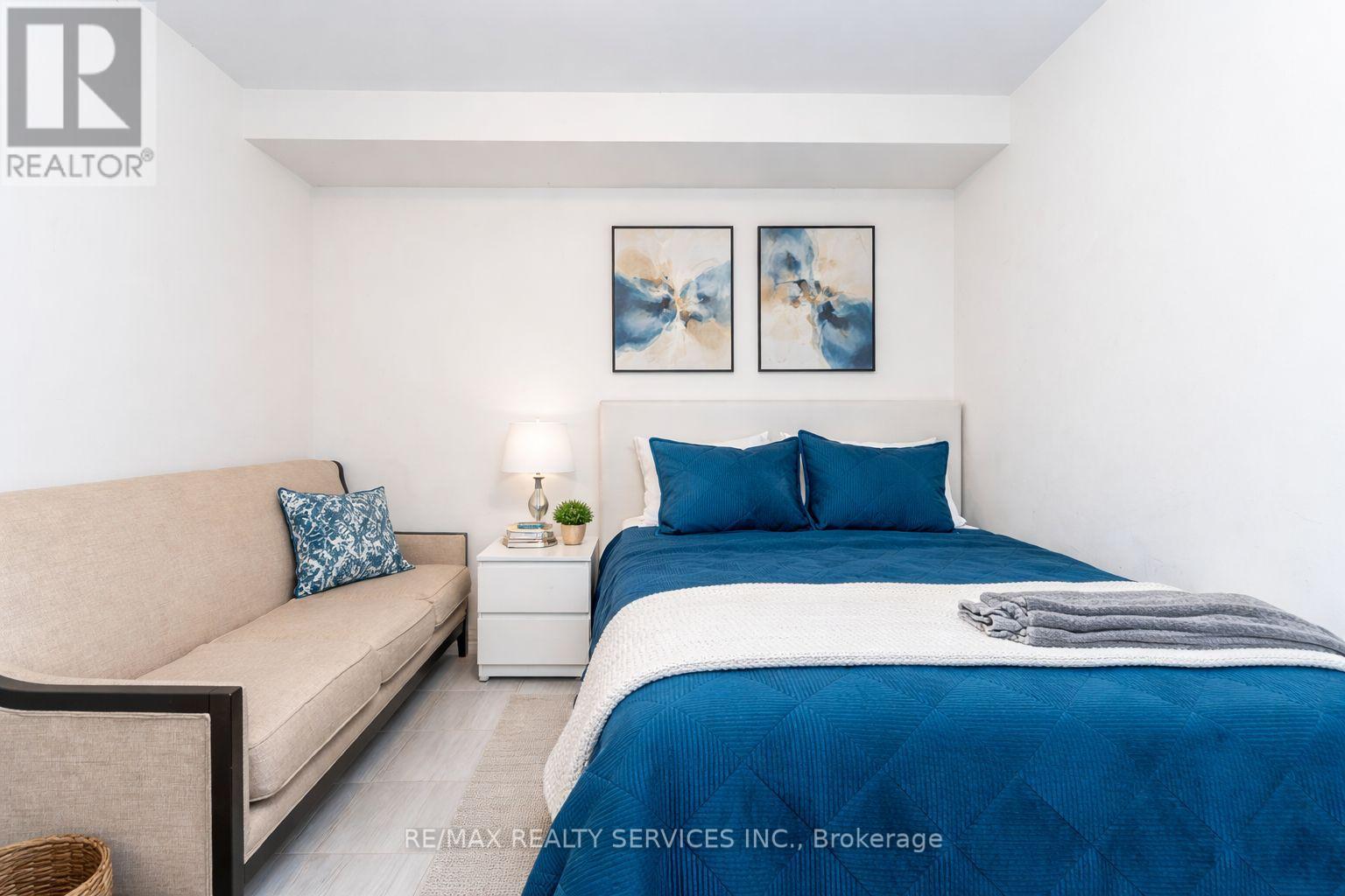 7 Ridgeside Lane, Hamilton, Ontario  L8B 1W5 - Photo 9 - X12771900