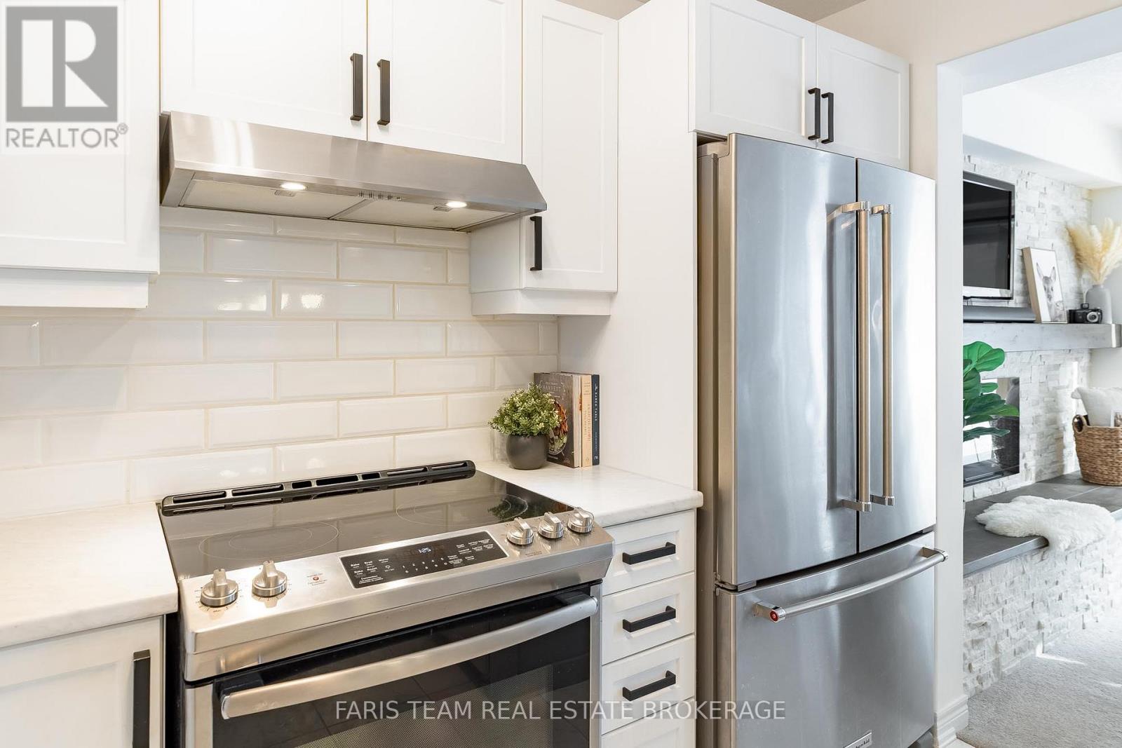 22 Spalding Crescent, Huntsville, Ontario  P1H 1C8 - Photo 11 - X12792478