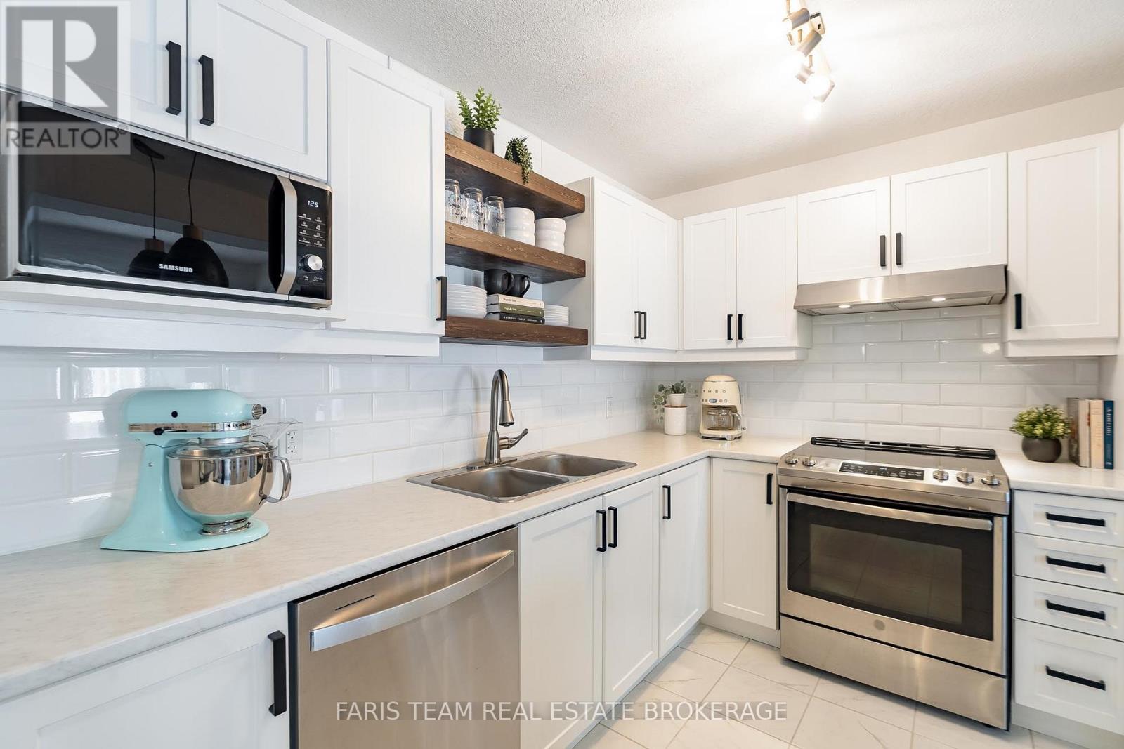 22 Spalding Crescent, Huntsville, Ontario  P1H 1C8 - Photo 12 - X12792478