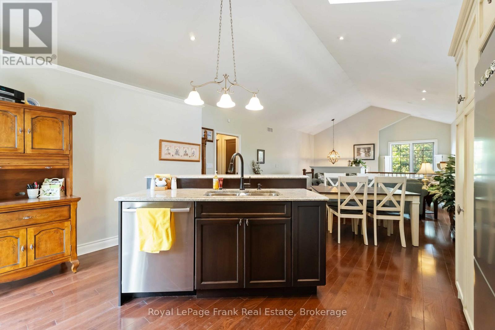 61 Frontier Drive, Niagara-On-The-Lake, Ontario  L0S 1J0 - Photo 10 - X12792488