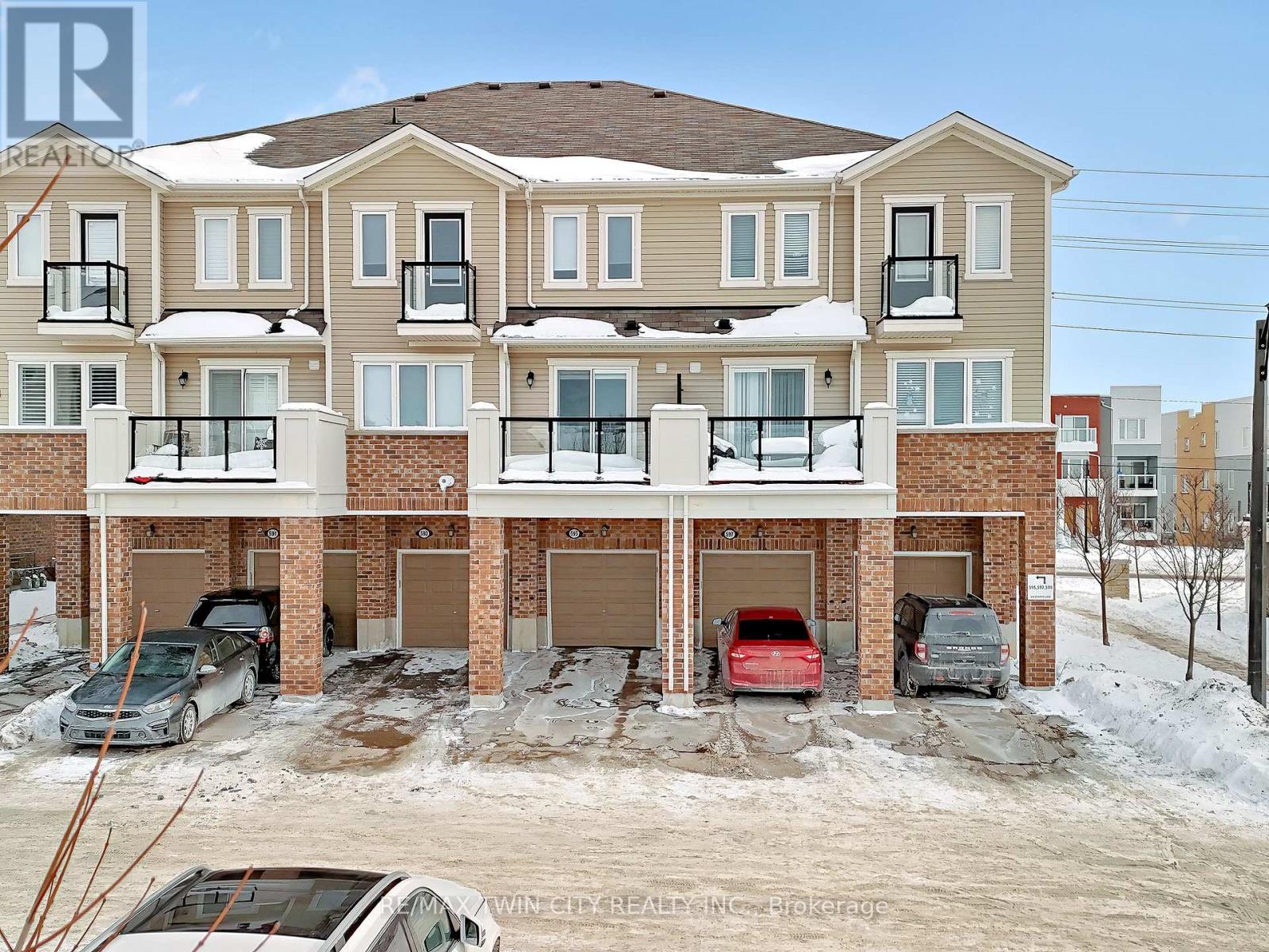 593 GOLDENROD LANE, Kitchener, Ontario