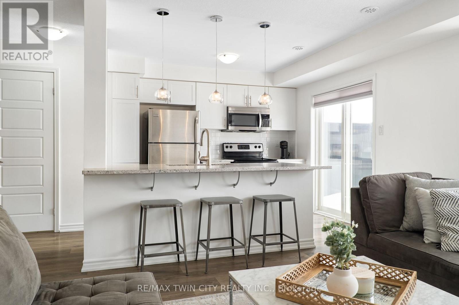 593 Goldenrod Lane, Kitchener, Ontario  N2R 0L7 - Photo 14 - X12792512