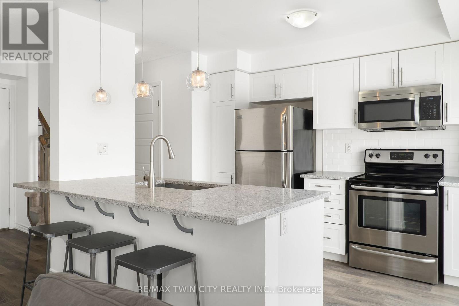 593 Goldenrod Lane, Kitchener, Ontario  N2R 0L7 - Photo 17 - X12792512