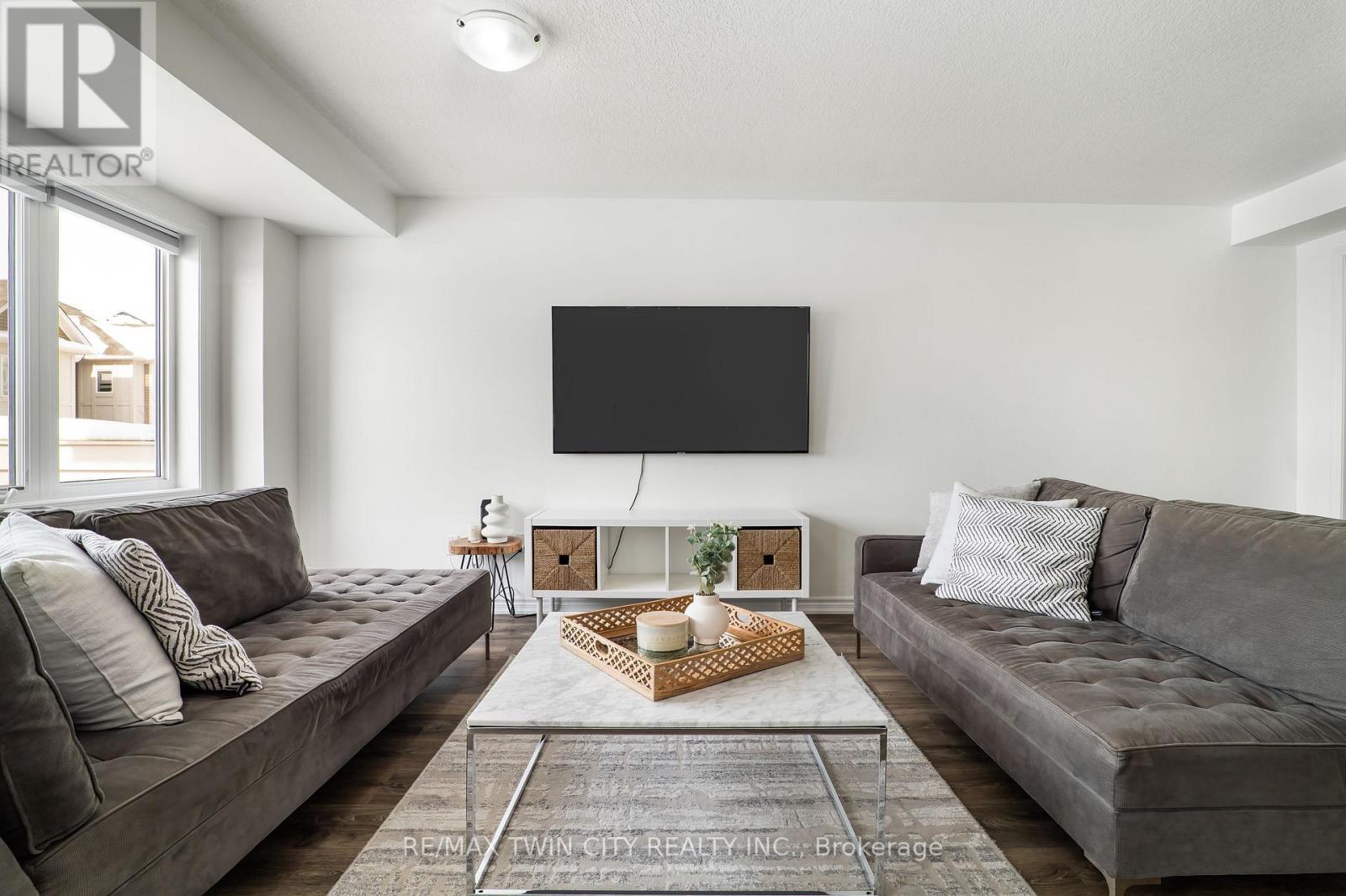 593 Goldenrod Lane, Kitchener, Ontario  N2R 0L7 - Photo 24 - X12792512