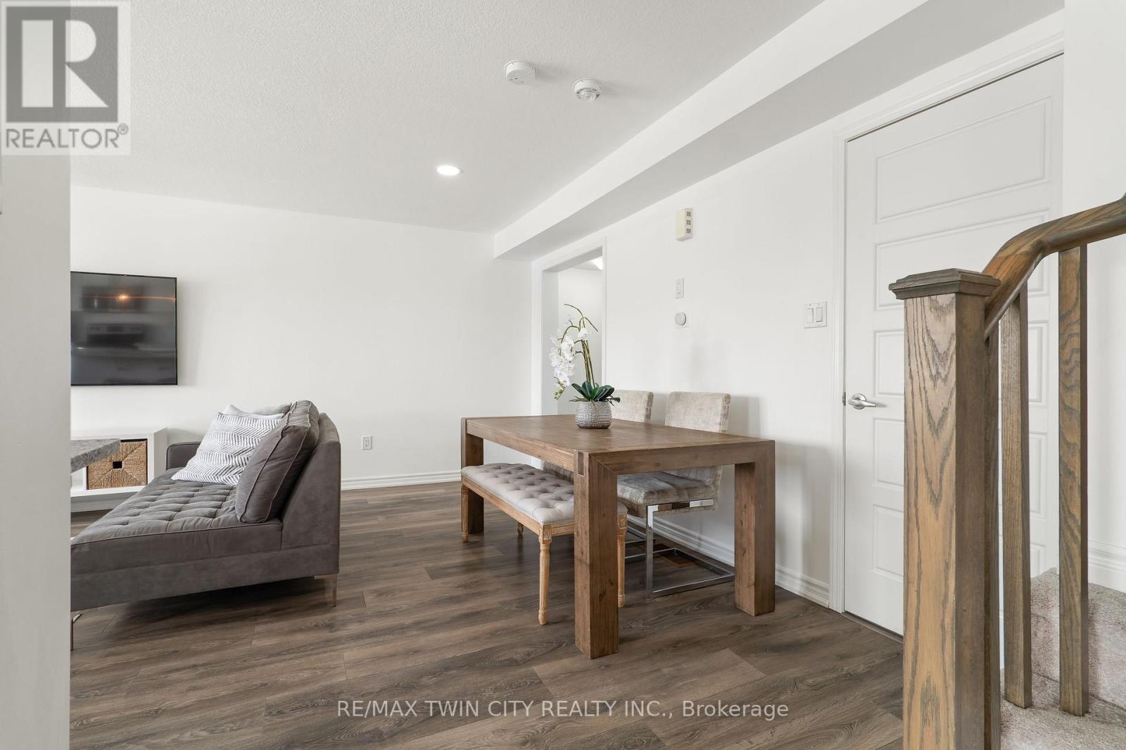 593 Goldenrod Lane, Kitchener, Ontario  N2R 0L7 - Photo 25 - X12792512