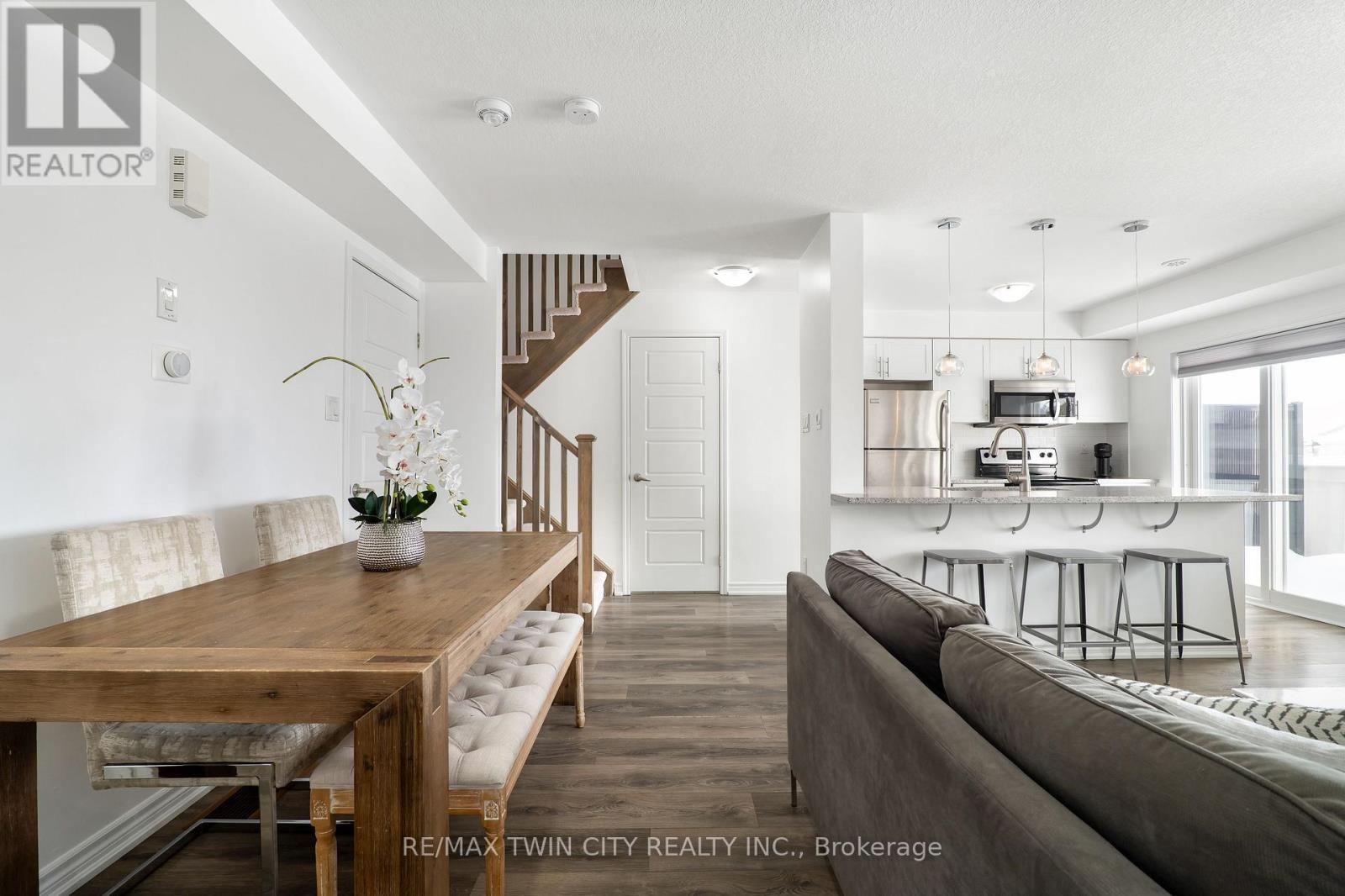 593 Goldenrod Lane, Kitchener, Ontario  N2R 0L7 - Photo 26 - X12792512