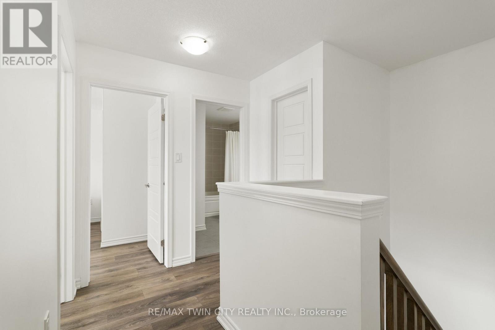 593 Goldenrod Lane, Kitchener, Ontario  N2R 0L7 - Photo 30 - X12792512