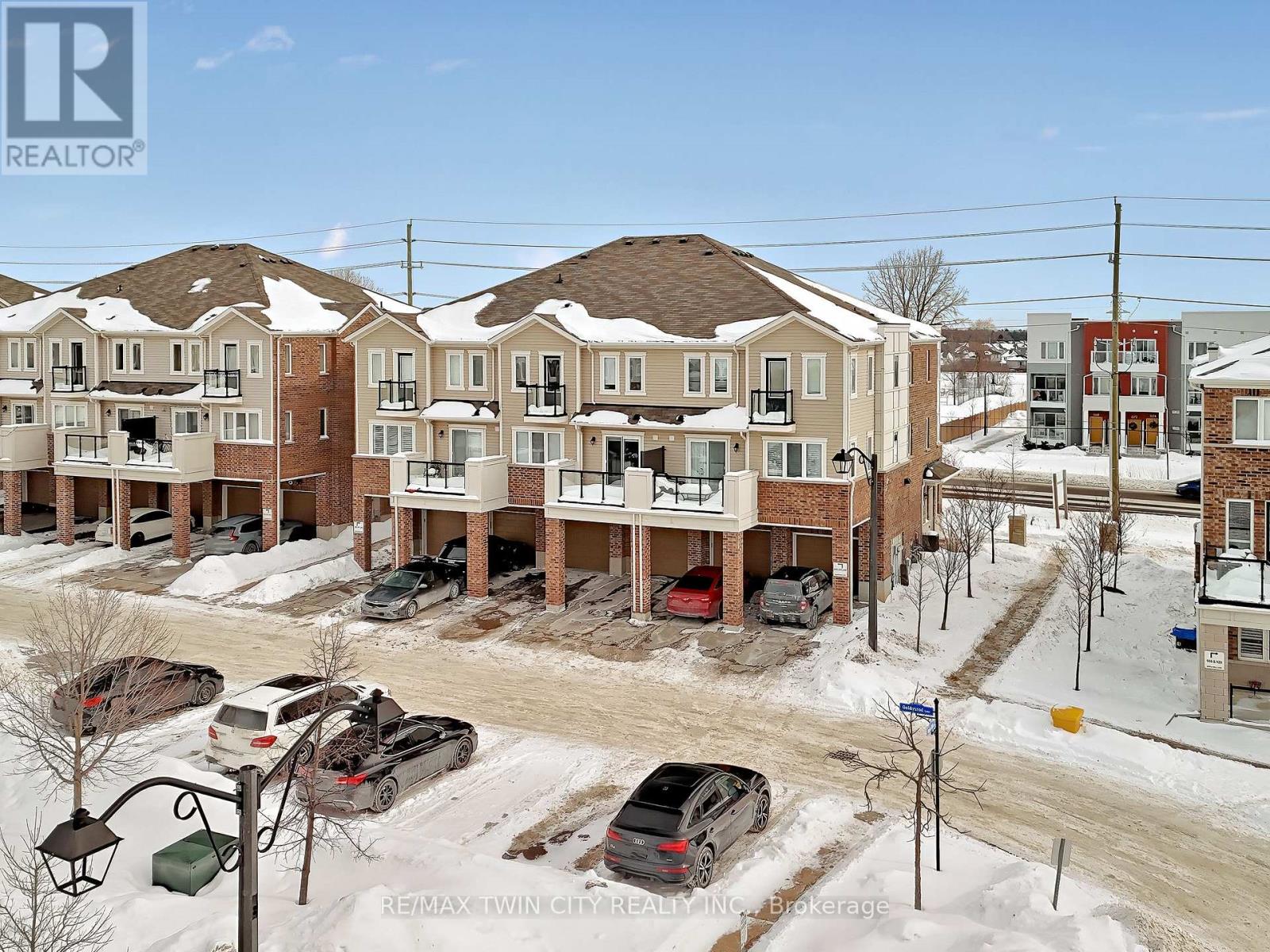 593 Goldenrod Lane, Kitchener, Ontario  N2R 0L7 - Photo 39 - X12792512