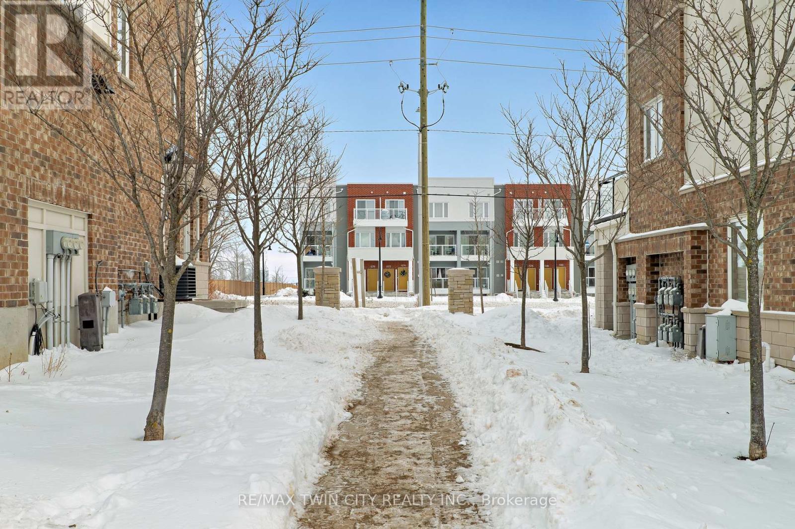 593 Goldenrod Lane, Kitchener, Ontario  N2R 0L7 - Photo 41 - X12792512