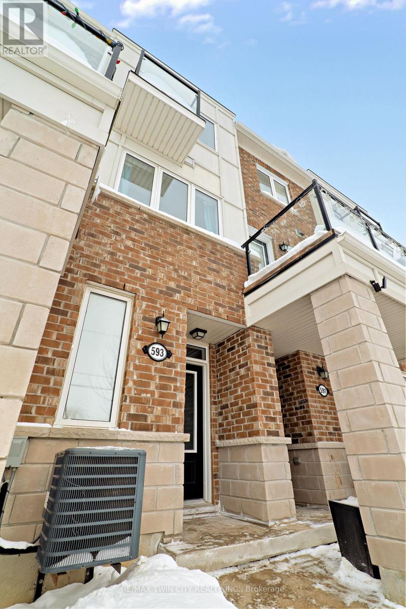 593 Goldenrod Lane, Kitchener, Ontario  N2R 0L7 - Photo 6 - X12792512