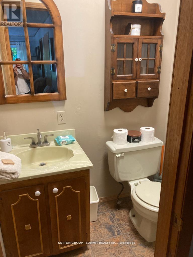 119 Hood Road, Huntsville (Brunel), Ontario  P1H 2J3 - Photo 15 - X12792638