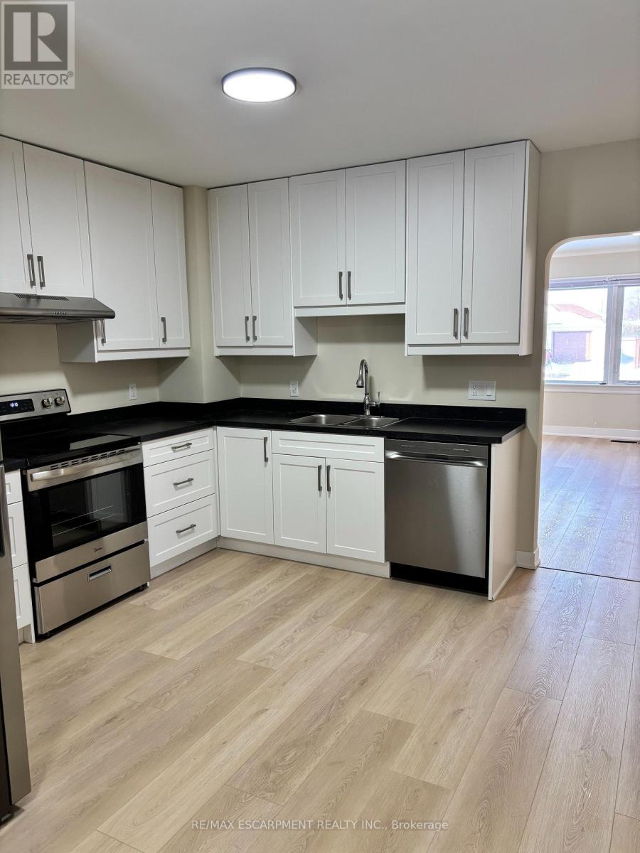 MAIN - 98 BRADY STREET, Port Colborne, Ontario