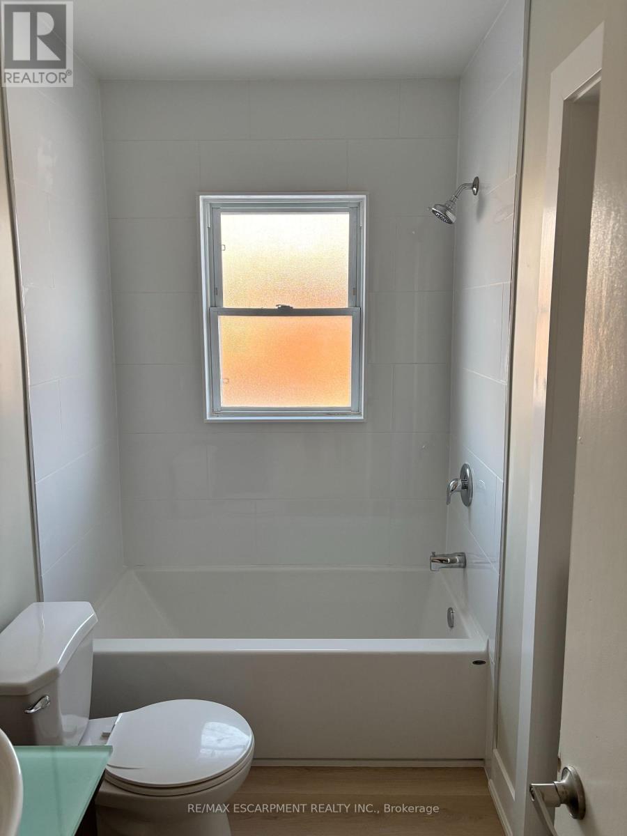 Main - 98 Brady Street, Port Colborne, Ontario  L3K 3R6 - Photo 8 - X12792674