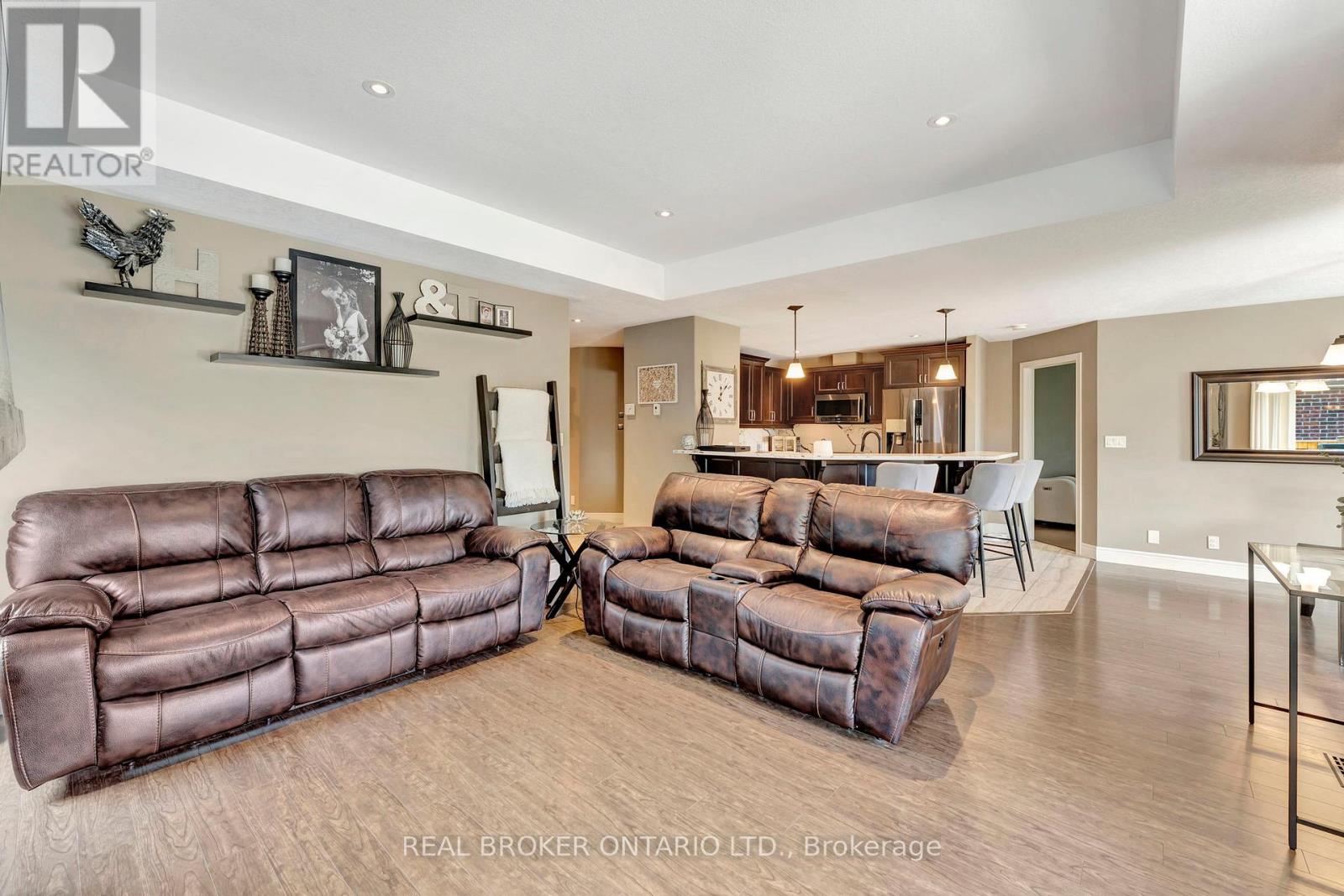 304 Courtland Street, Norfolk, Ontario  N4B 0A8 - Photo 10 - X12792684