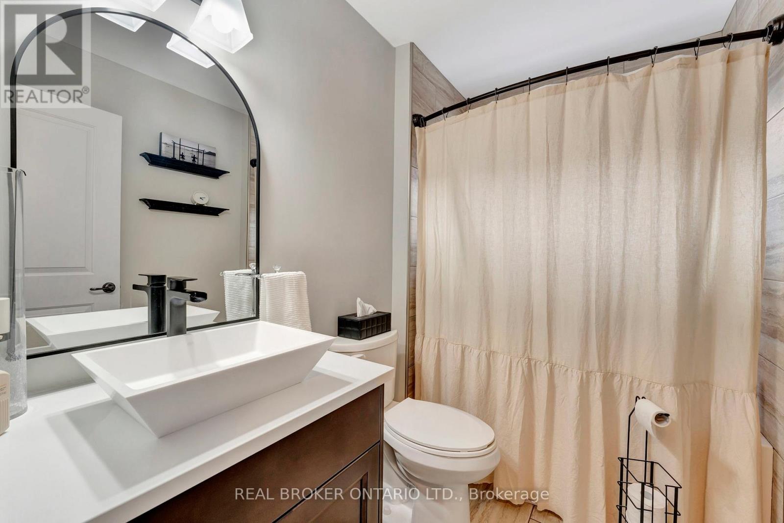 304 Courtland Street, Norfolk, Ontario  N4B 0A8 - Photo 7 - X12792684