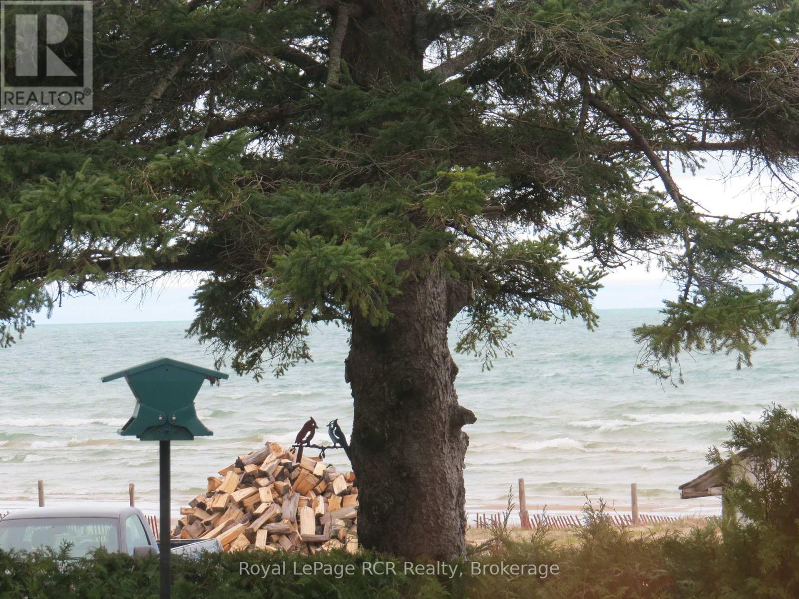 9 LAKESHORE BOULEVARD S, South Bruce Peninsula, Ontario