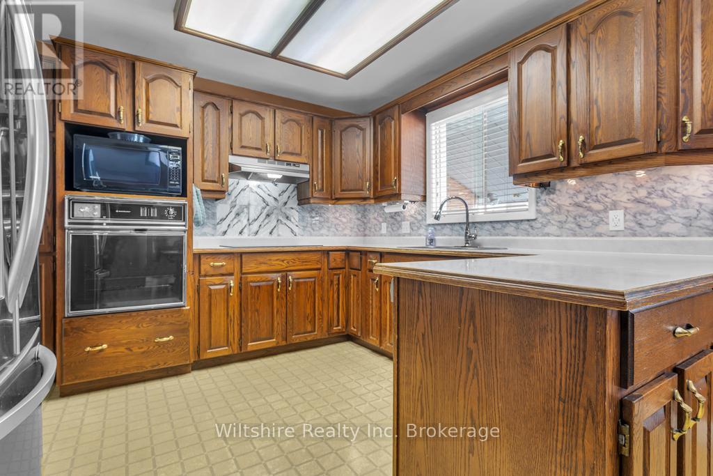 159 Lisgar Avenue, Tillsonburg, Ontario  N4G 3L5 - Photo 2 - X12792838