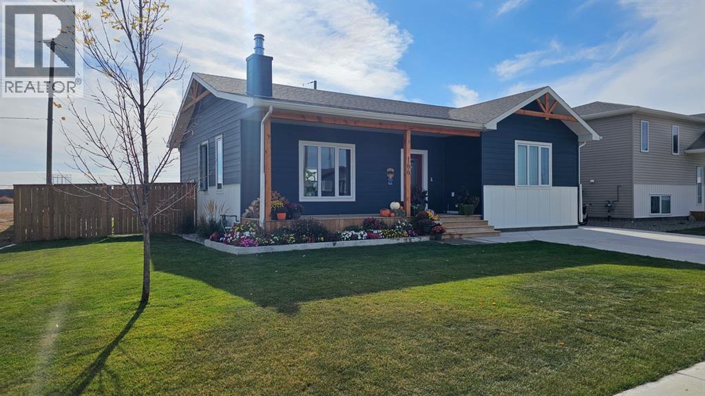 166 9 Street, Fort Macleod, Alberta  T0L 0Z0 - Photo 3 - A2286759