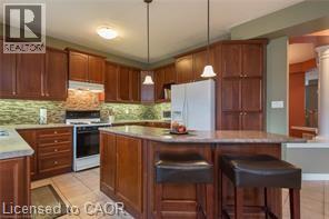 126 Falconridge Drive, Kitchener, Ontario  N2K 4K3 - Photo 2 - 40805539