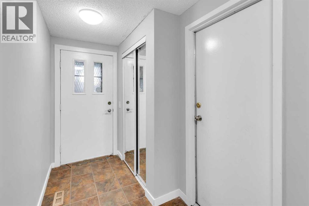 1418 Ranchlands Road Nw, Calgary, Alberta  T3G 1M9 - Photo 3 - A2283197