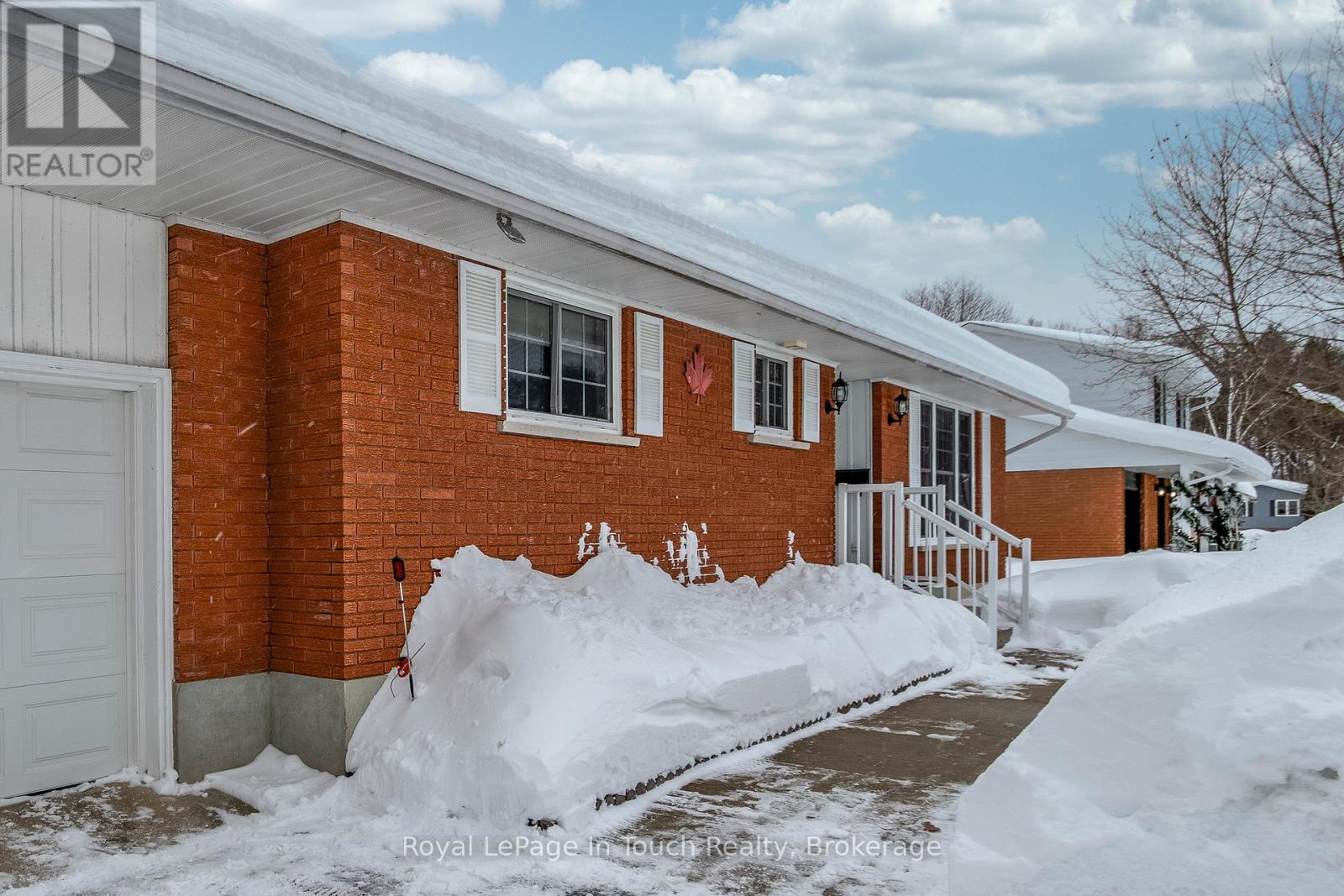 19 Maplegate Road, Tiny (Wyevale), Ontario  L0L 2T0 - Photo 2 - S12792752