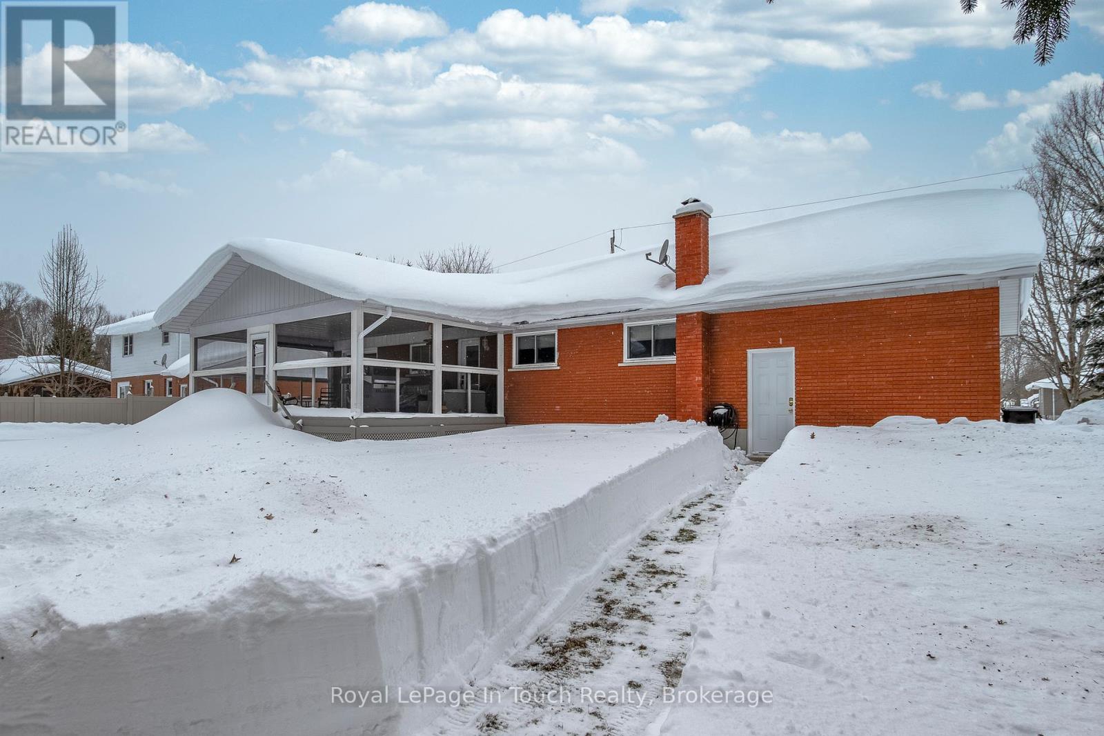 19 Maplegate Road, Tiny (Wyevale), Ontario  L0L 2T0 - Photo 3 - S12792752