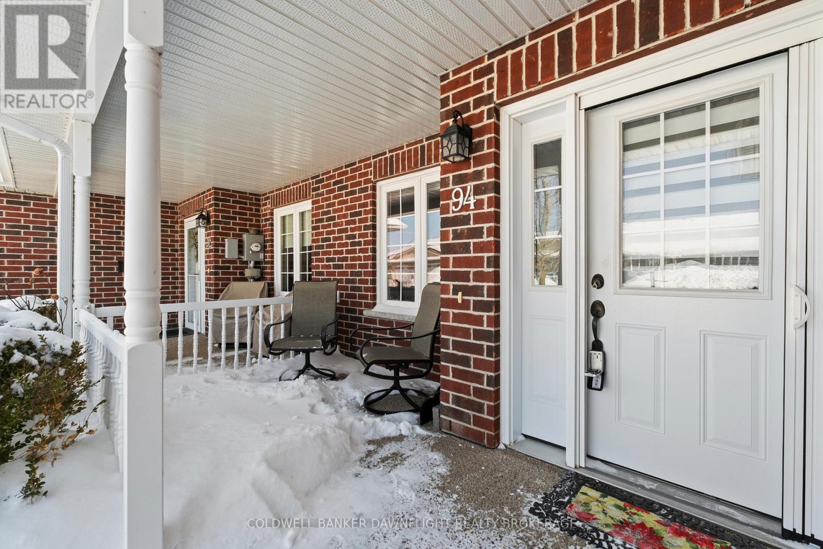 94 Redford Drive, South Huron, Ontario  N0M 1S3 - Photo 3 - X12792896