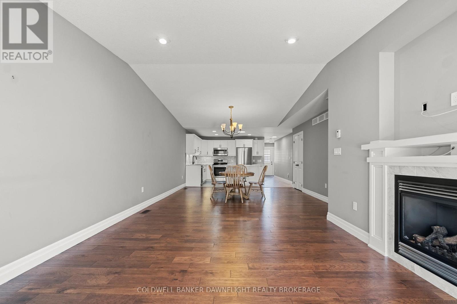 94 Redford Drive, South Huron, Ontario  N0M 1S3 - Photo 9 - X12792896