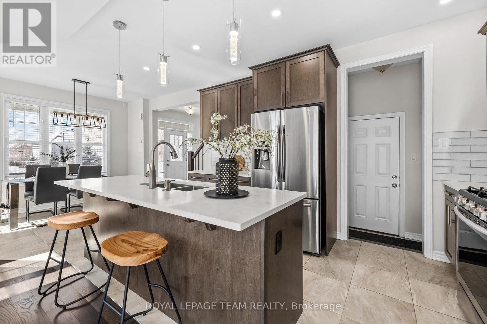 1001 Shimmerton Circle, Ottawa, Ontario  K2M 0L4 - Photo 9 - X12792818