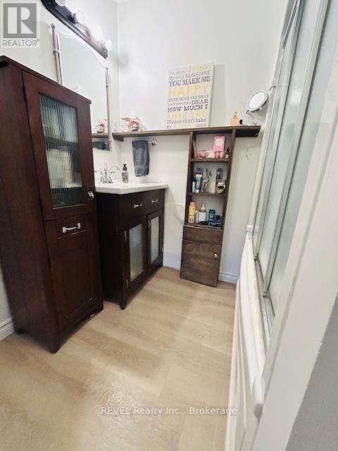 3644 Elm Street, Fort Erie (Ridgeway), Ontario  L0S 1N0 - Photo 11 - X12792730