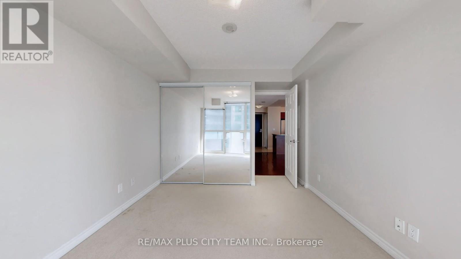 812 - 19 Grand Trunk Crescent, Toronto, Ontario  M5J 3A3 - Photo 19 - C12779288