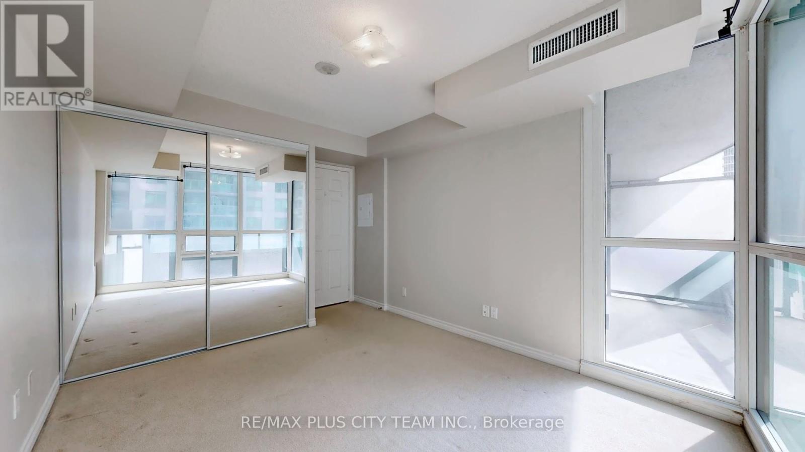 812 - 19 Grand Trunk Crescent, Toronto, Ontario  M5J 3A3 - Photo 20 - C12779288