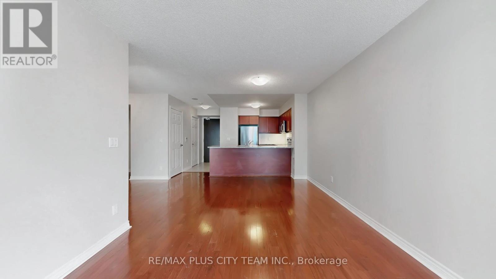 812 - 19 Grand Trunk Crescent, Toronto, Ontario  M5J 3A3 - Photo 3 - C12779288