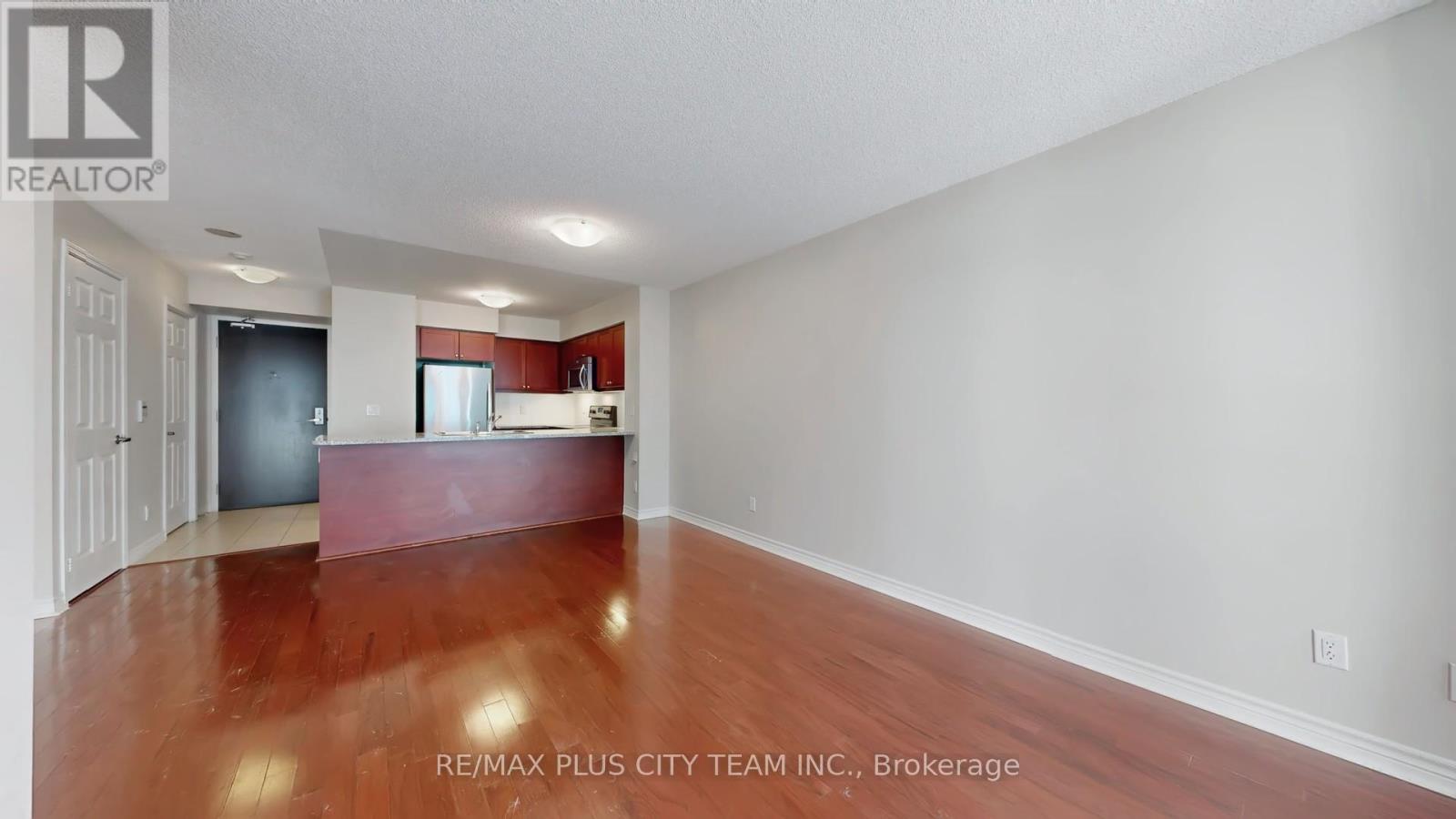 812 - 19 Grand Trunk Crescent, Toronto, Ontario  M5J 3A3 - Photo 4 - C12779288