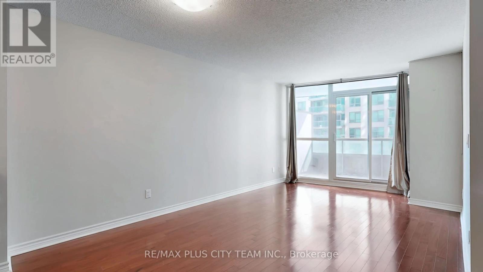 812 - 19 Grand Trunk Crescent, Toronto, Ontario  M5J 3A3 - Photo 5 - C12779288