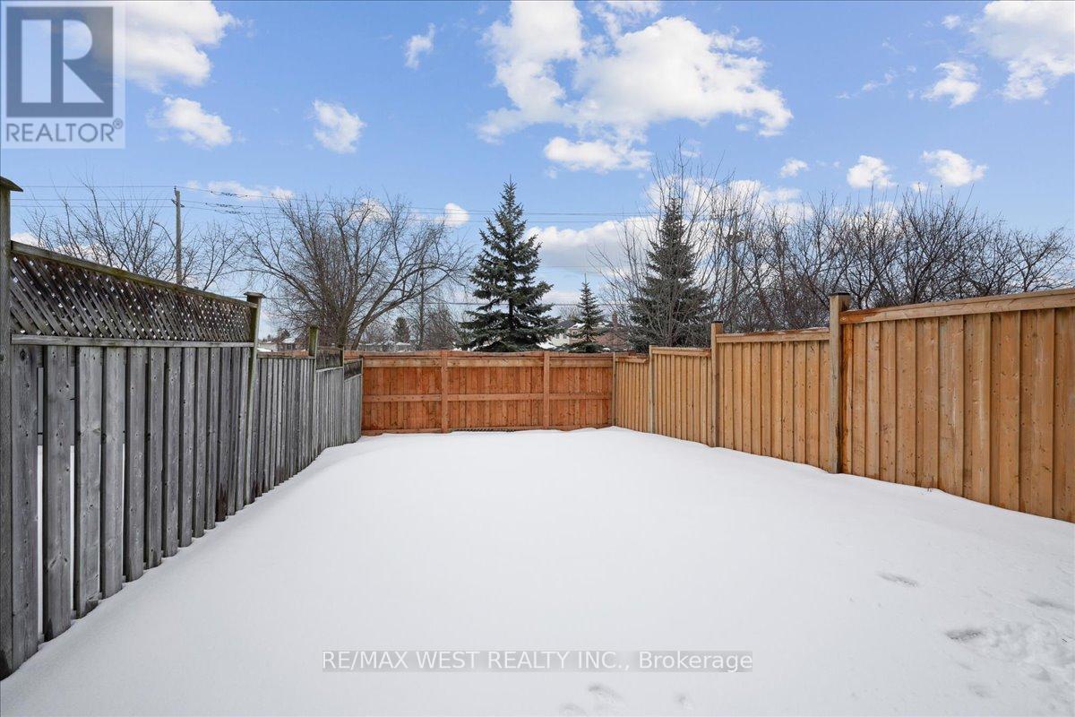 100 Candlebrook Drive, Whitby (Pringle Creek), Ontario  L1R 2V7 - Photo 9 - E12790688