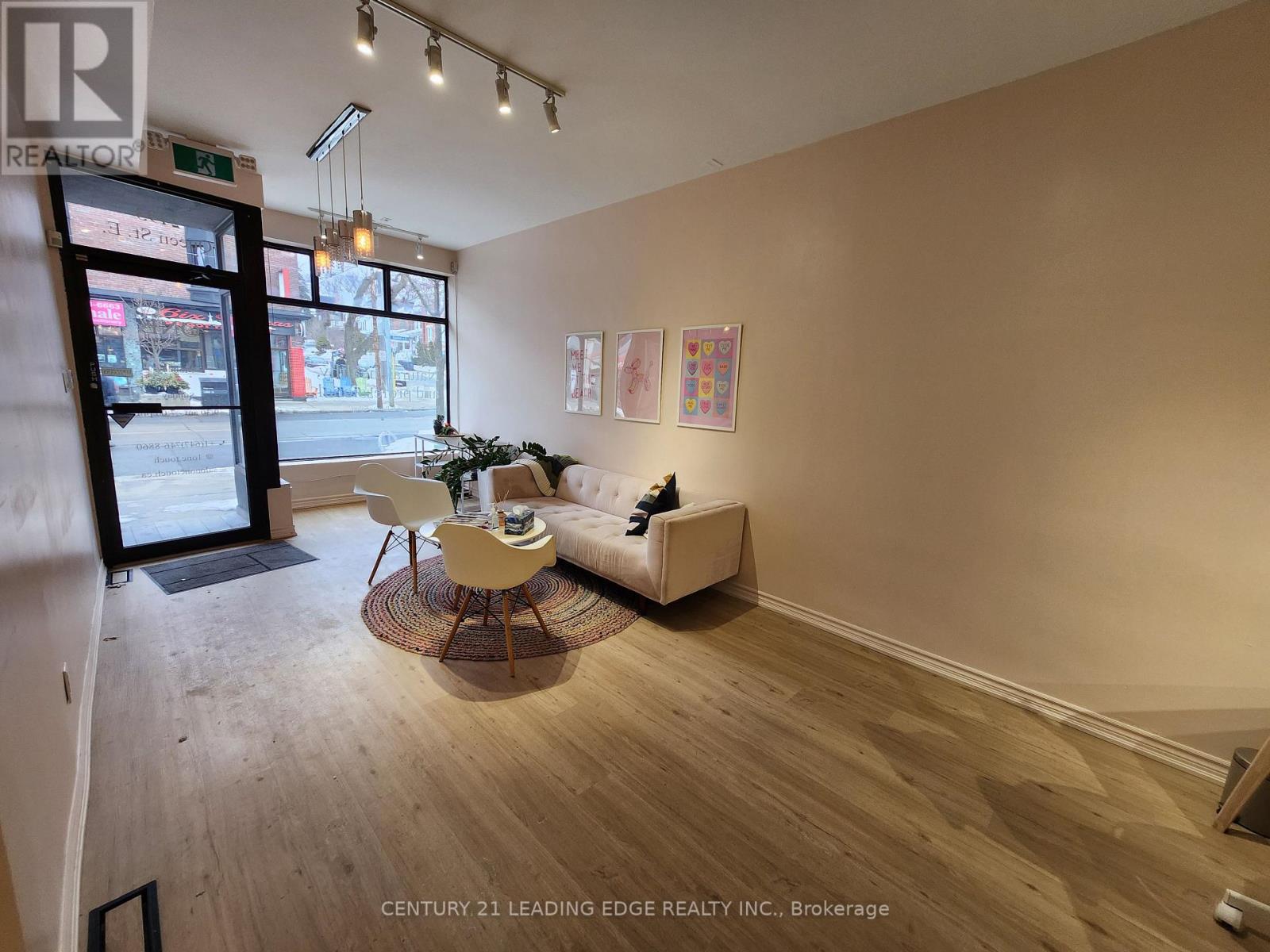 Main Fl - 2193 Queen Street E, Toronto, Ontario  M4E 1E5 - Photo 5 - E12792600