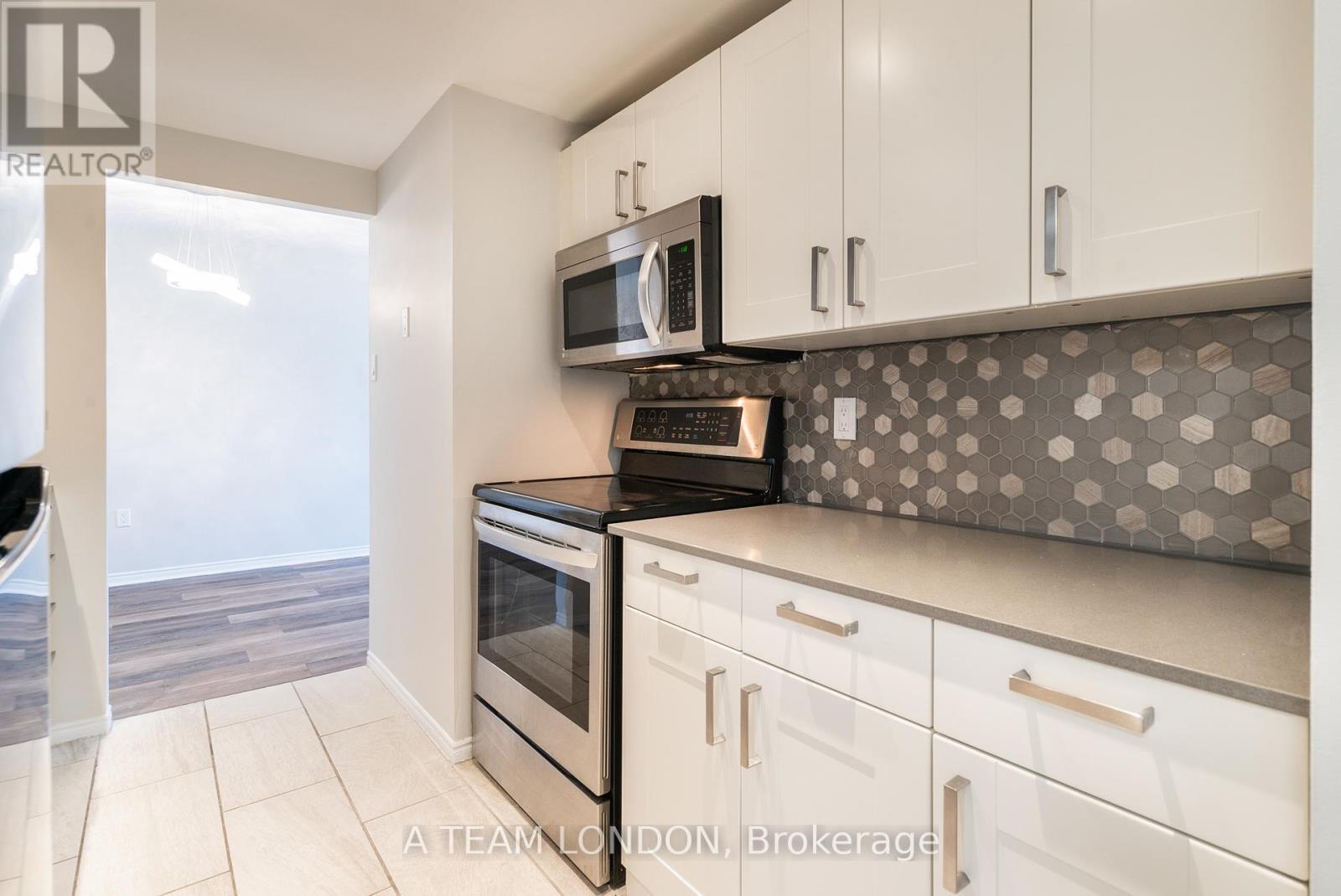 Photo 10 of 27 for 503 - 155 Kent Street