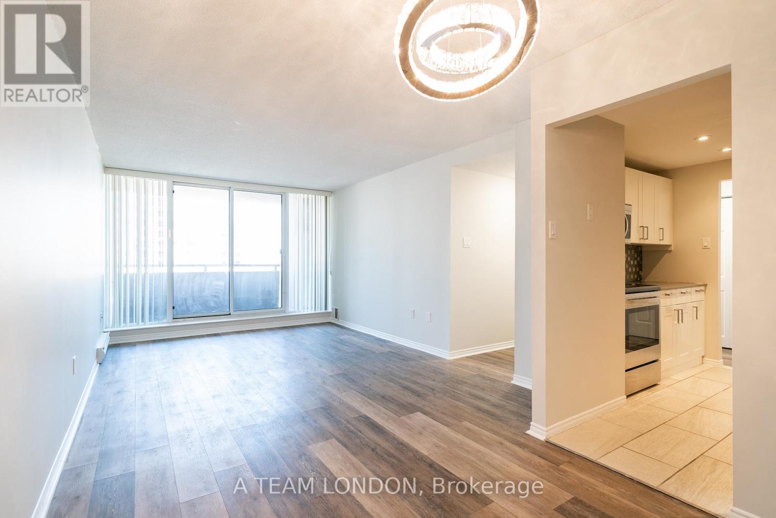 Photo 14 of 27 for 503 - 155 Kent Street