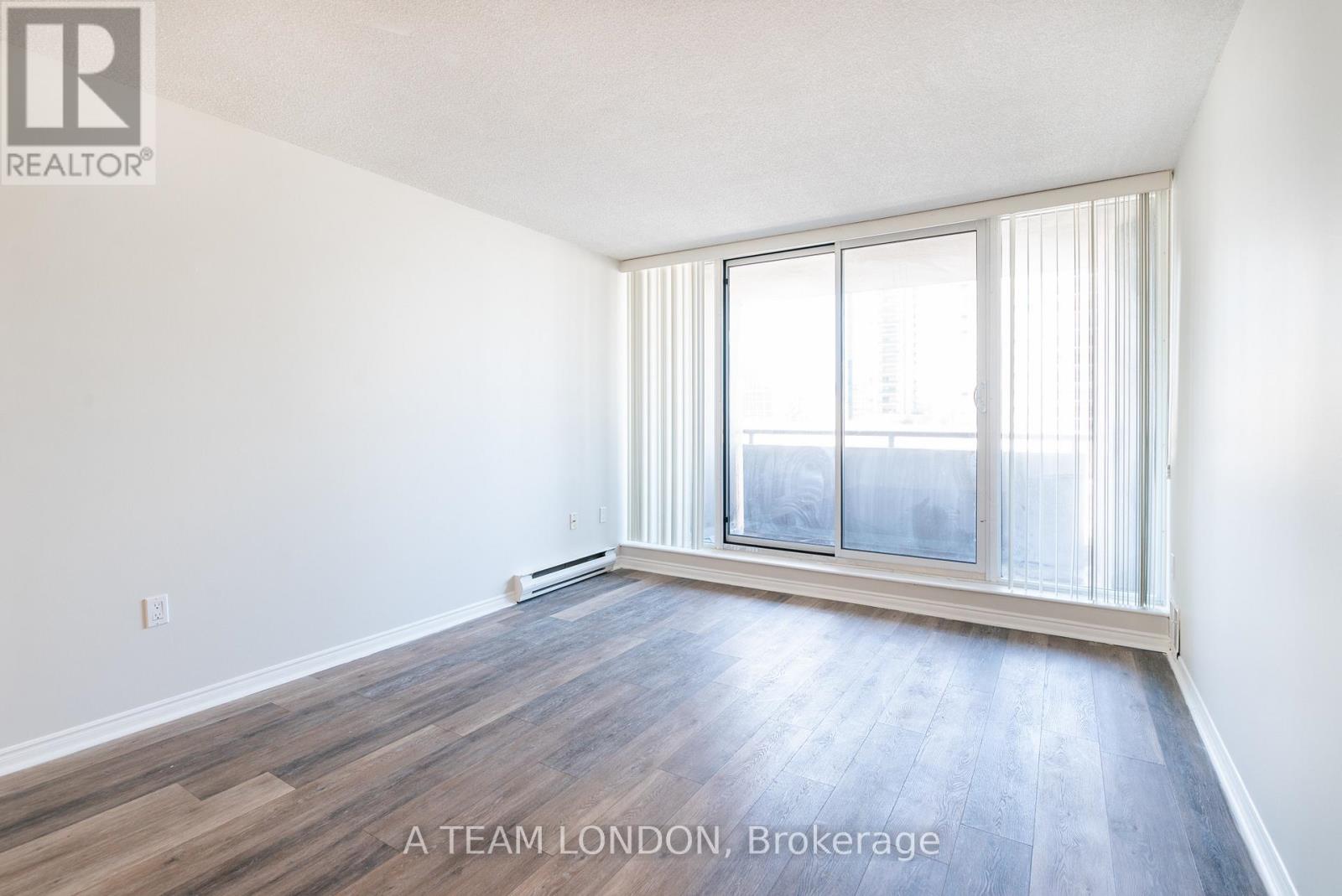 Photo 15 of 27 for 503 - 155 Kent Street