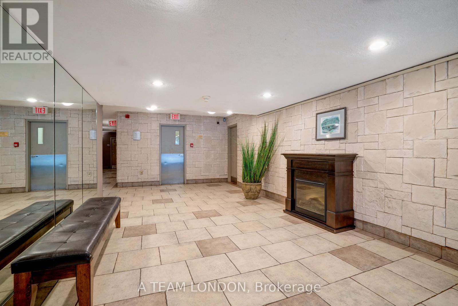 503 - 155 Kent Street, London East, Ontario  N6A 5N7 - Photo 3 - X12708690