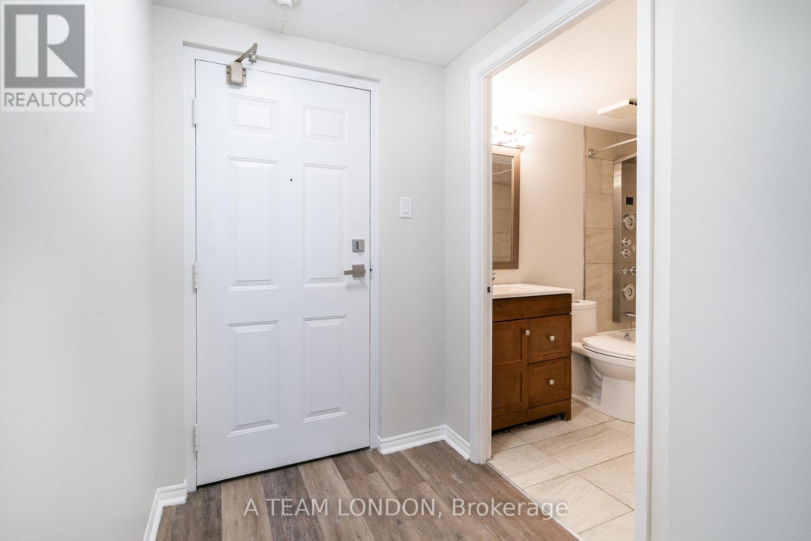 503 - 155 Kent Street, London East, Ontario  N6A 5N7 - Photo 8 - X12708690