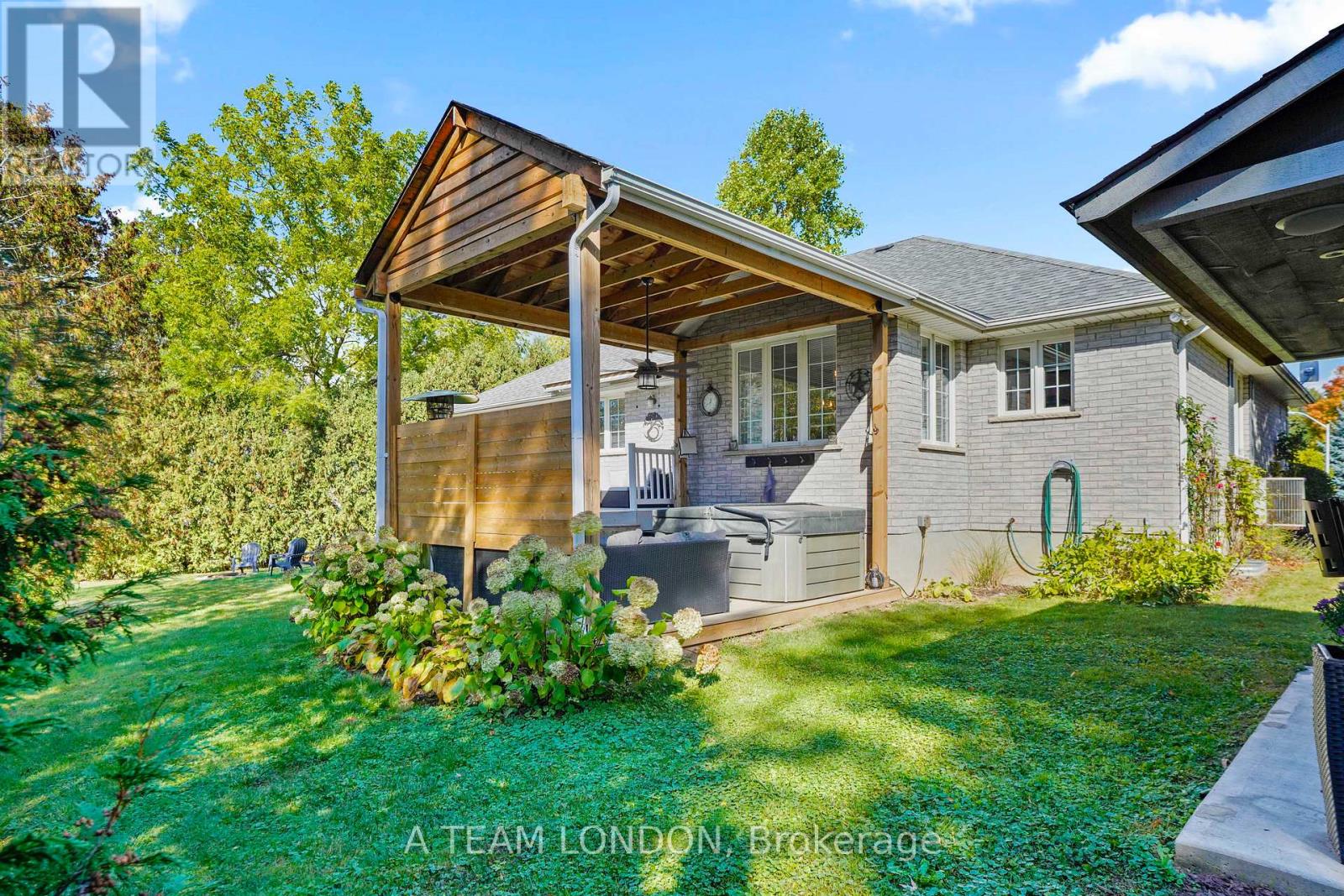 12 Huntington Terrace, St. Thomas, Ontario  N5R 6H1 - Photo 36 - X12714316