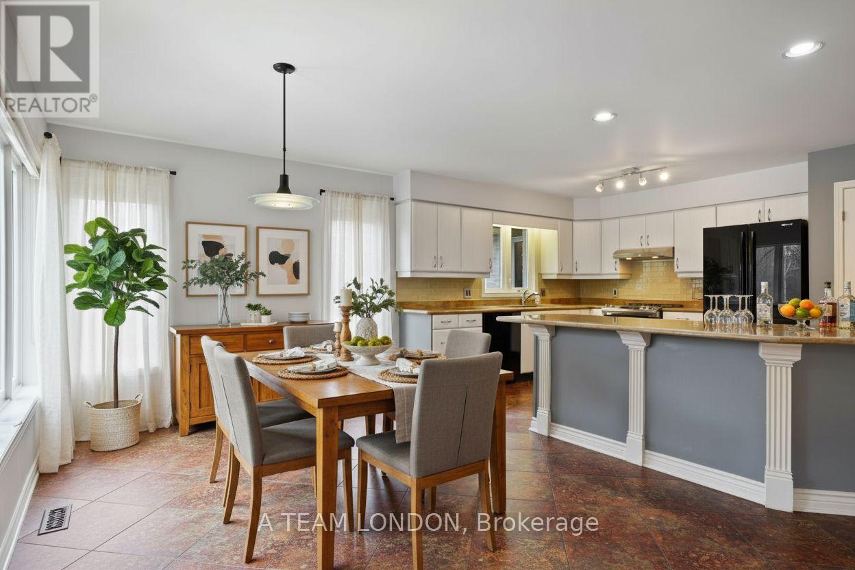 Photo 18 of 49 for 15 Bayside Court