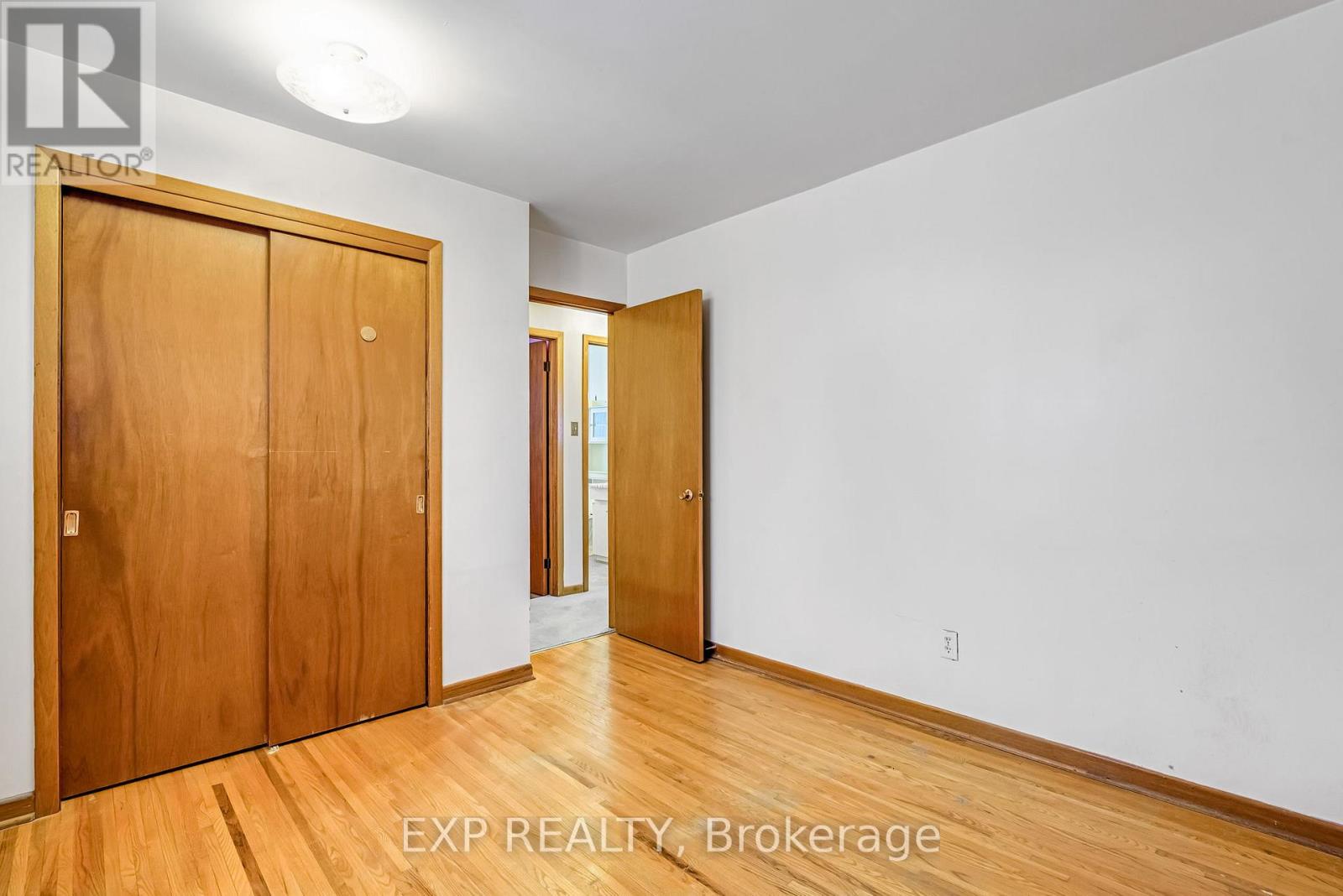 Photo 22 of 44 for 73 Alayne Crescent