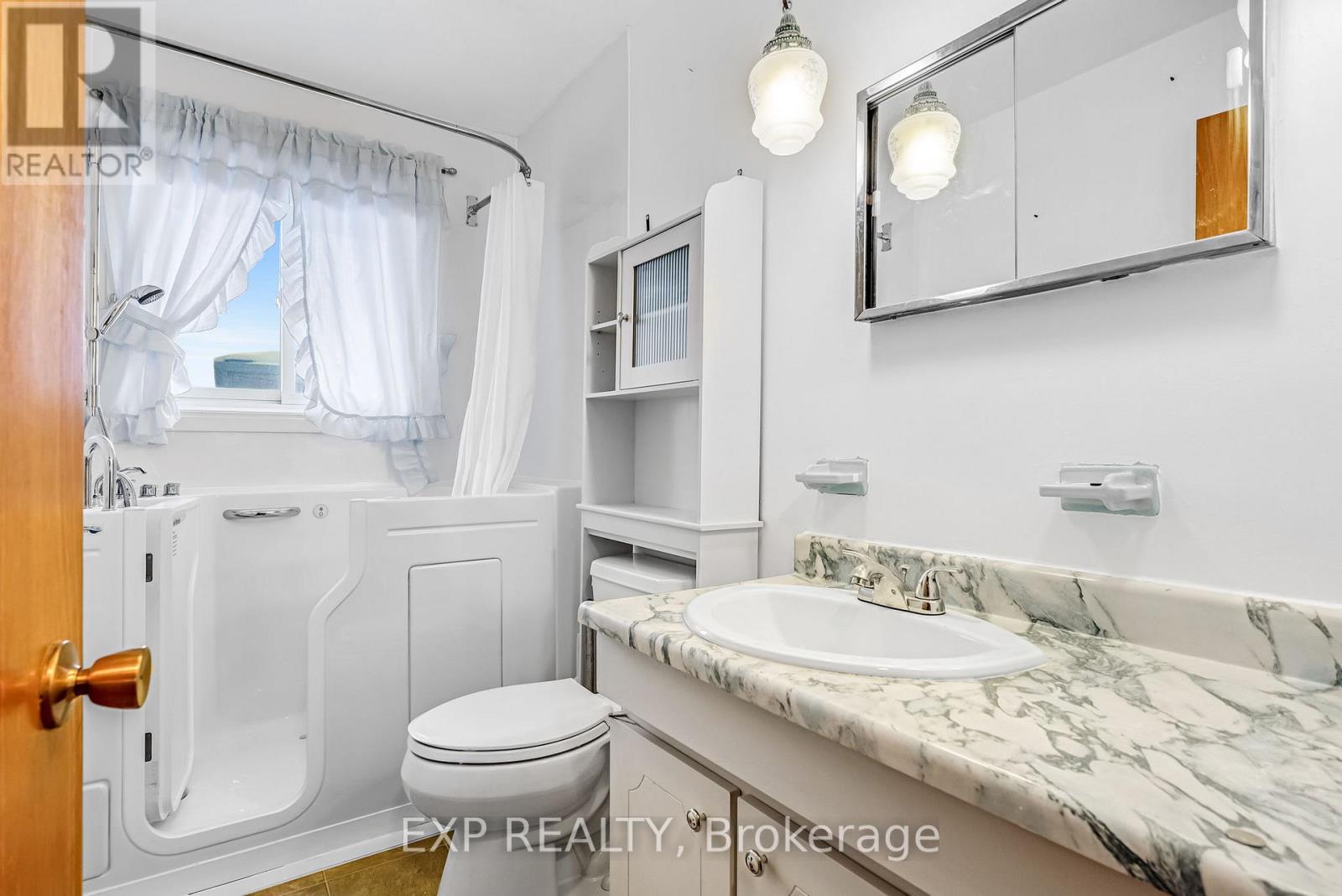 Photo 25 of 44 for 73 Alayne Crescent