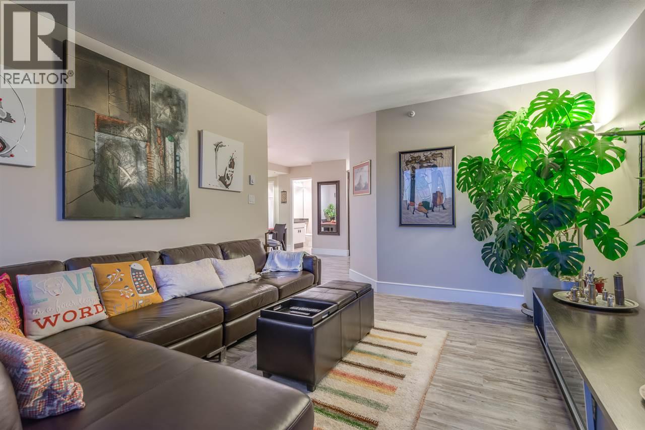 2001 888 HAMILTON STREET, Vancouver, British Columbia