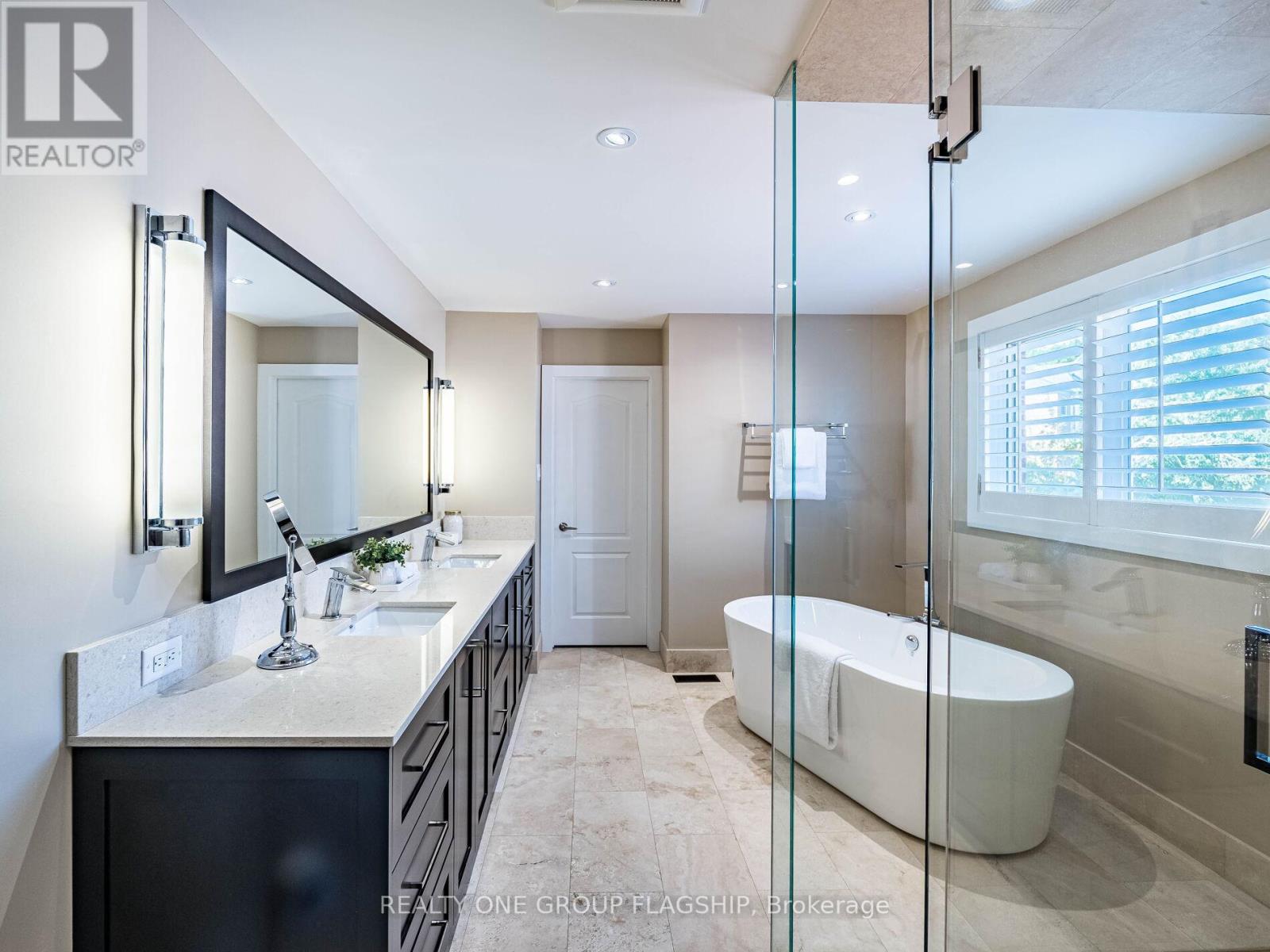 5290 Hilton Court, Mississauga, Ontario  L5M 5B5 - Photo 30 - W12779020